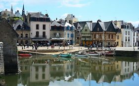 Tres Bel Appartement Avec Superbe Vue Sur Le Port De Saint Goustan